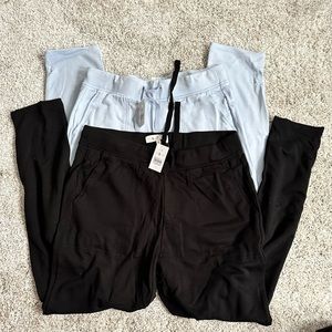 Lou & Grey signature soft sweatpants ***black only